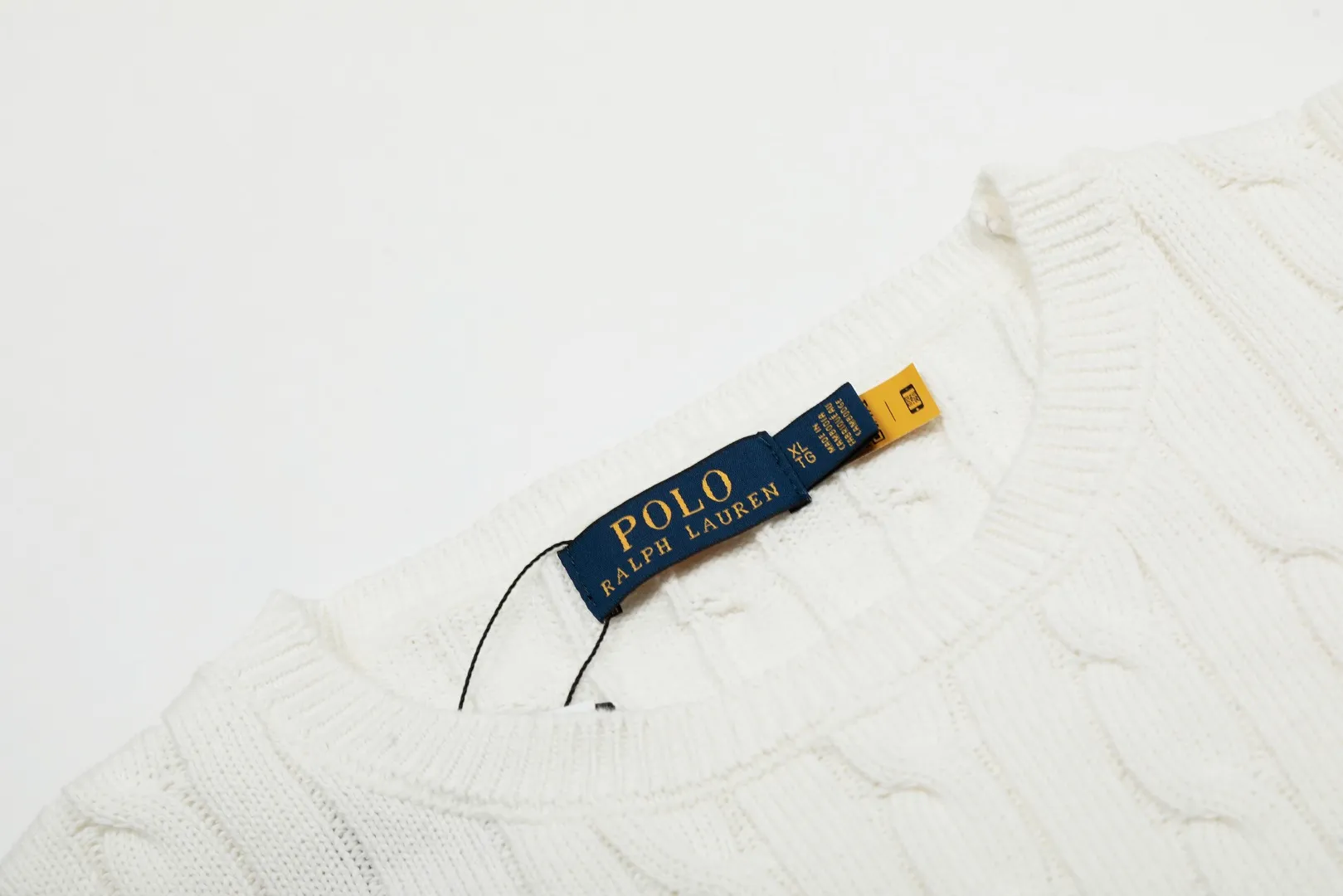 🅿️170 "Top quality" Style number: DS052# (not off the shelves all year round) [Ralph Lauren men's round neck solid color pony embroidered logo knitted short sleeves] ✅Ralph Lauren classic basic versatile men's knitted short sleeves for all seasons ✅Main supply platform live broadcast Wholesale entities Replenish when out of stock Not off the shelves ✅ZP quality 1:1 version Scan the code to enter the GF website Counter quality ✅Detailed quality The only one in Guangzhou Imported high-quality cotton yarn, focusing on high-end, cost-effective, good quality needless to say ✅The version is restored to the original order, the maximum size can be worn up to 200 pounds, loose, comfortable and stress-free ✅The upper body is simple and easy to match, a must-have for men ootd. Good-looking clothes are never picky. A must-have recommendation for men's wardrobe. Size: S-XL Color: Black White Gray Khaki Navy Blue Gentleman Lake Blue